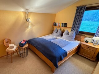 Schlafzimmer 1