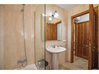 Cottage Selva Features 32