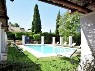 Villa Nueva Andalucía Buitenaudio-opname 9