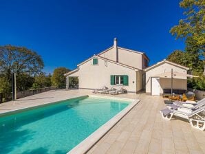 Ferienhaus Villa Anton mit privatem Pool