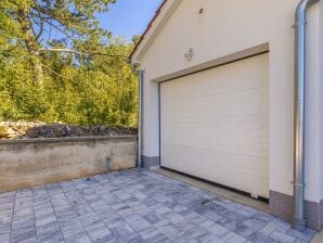 Maison de vacances Ferienhaus Villa Anton mit privatem Pool