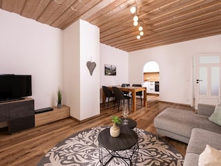 Wohn- und Essbereich Fewo Schwaiger