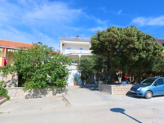 Apartment Kustici 6