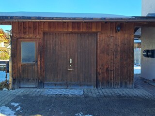 Unterstellmöglichkeit für Fahrräder undSkiausrüstung