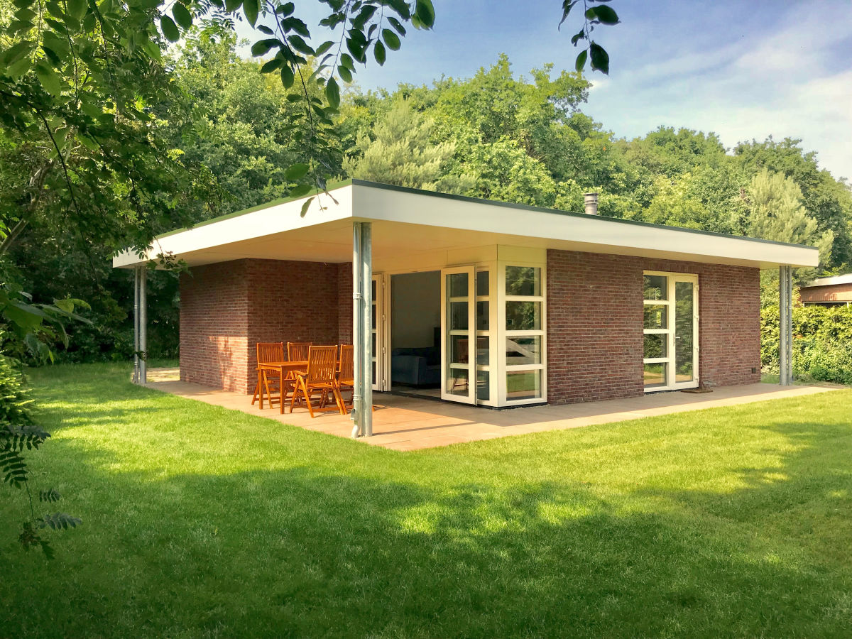 Bungalow Renesse Outdoor Recording 1