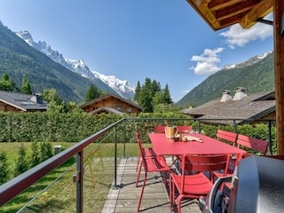 Chalet Chamonix Outdoor Recording 2