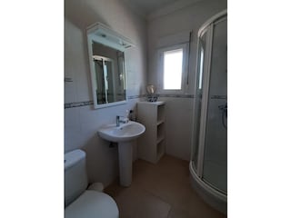 Badezimmer zu Schlafzimmer 3