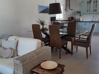 Wohnbereich, Essbereich, Küche