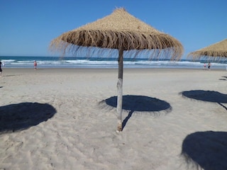 Kilometerlange Sandstrände gibt es auch in Conil