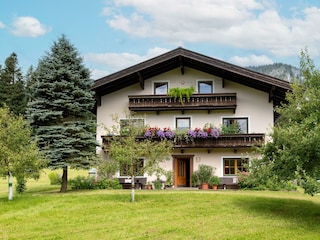 Sommeransicht außen