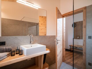 Auszeit Badezimmer (c) Hannes Dabernig