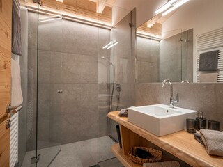 Wilder Kaiser Badezimmer (c) Hannes Dabernig