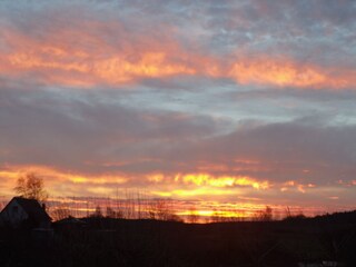 Sonnenaufgang über unseren Hof in Dezember.