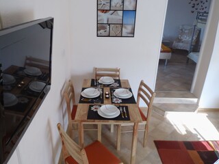 Die Eßecke im Wohnzimmer