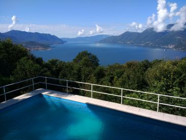 Ferienwohnung mit Traum- Ausblick am Lago Maggiore