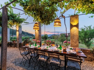 Villa Lucca Outdoor Recording 1