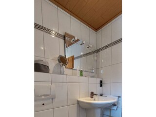 Odenwaldblick-Badezimmer