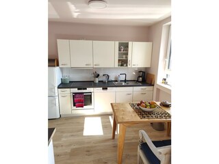 Mona Lisa-Küche mit 2. Essbereich