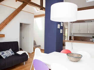 Schwalbennest-Wohnbereich und Küche