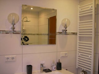 Haus Ellbogen-Badezimmer