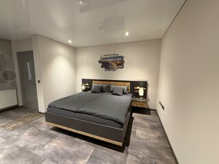 Schlafzimmer mit Aufzug