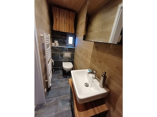 Beim Schorsch-Badezimmer Erdgeschoss