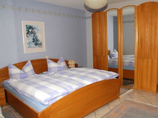 Gästehaus Braun, Ferienwohnung 2, Schlafzimmer