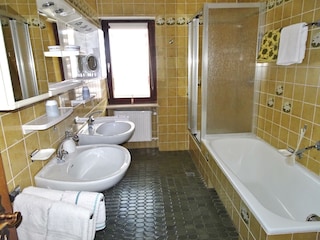 Apartment 2-Badezimmer