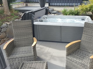 Ferienhaus Fee- Terrasse mit Whirlpool