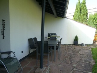 FeHa Schmidt-Terrasse mit Grill