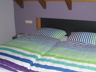Ferienwohnung Kuhn-Schlafzimmer Doppelbett