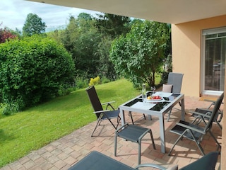 Terrasse mit Außenbestuhlung