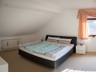 Fewo Mömlingtat-Schlafzimmer  1