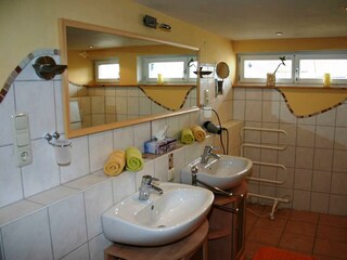 Bauernhof Heist, Bad 2