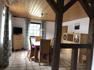 Fewo Johann-Wohn- und Essbereich