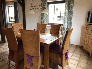 Fewo Johann-Wohn-Essbereich