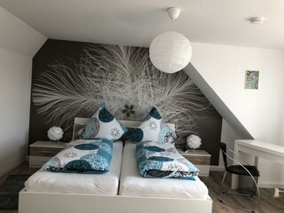 Fewo Johann-OG 2. Schlafzimmer mit eigenem Bad