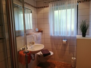 Annettes Ferienwohnung - Badezimmer