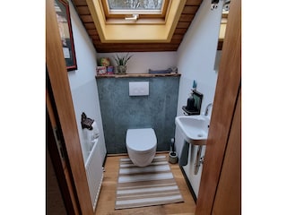 Fewo Am Kirchberg-Separate Toilette