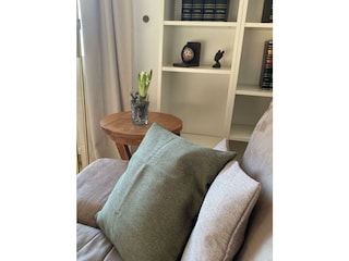 Ferienwohnung Blick ins Grüne, Wohnzimmer Tisch