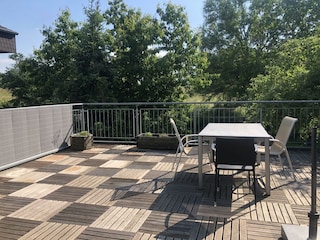 Ferienwohnung Blick ins Grüne, Terasse groß