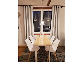 Haus im Grünen-Essbereich