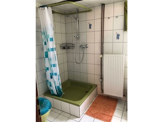 Fewo Hanst 2-Badezimmer