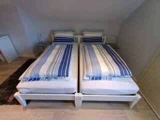 Doppelzimmer 6-Betten zusammen stehend