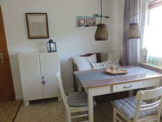 Ferienwohnung Auszeit, Esstisch