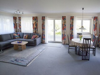 Haus Ulla-Wohn- und Essbereich