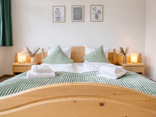 Komfortables Doppelbett (1,80x2,00m)