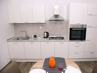 Apartment Zavalatica  10