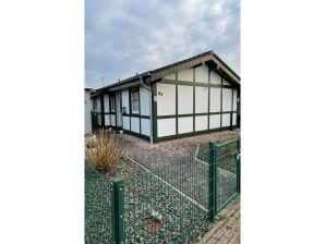 Bungalow Freistehender Ferienbungalow im Fachwerkstil