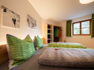 Schlafzimmer aus Zirbenholz